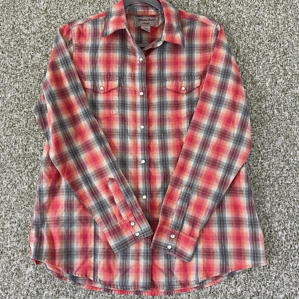 Wrancher Wrangler Womens Tops L Coral Plaid Western Wear Snaps Silver Metalic